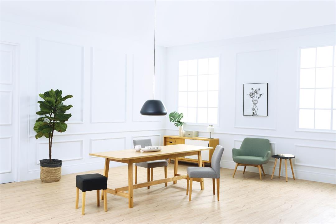 Dining Table in Natural Color