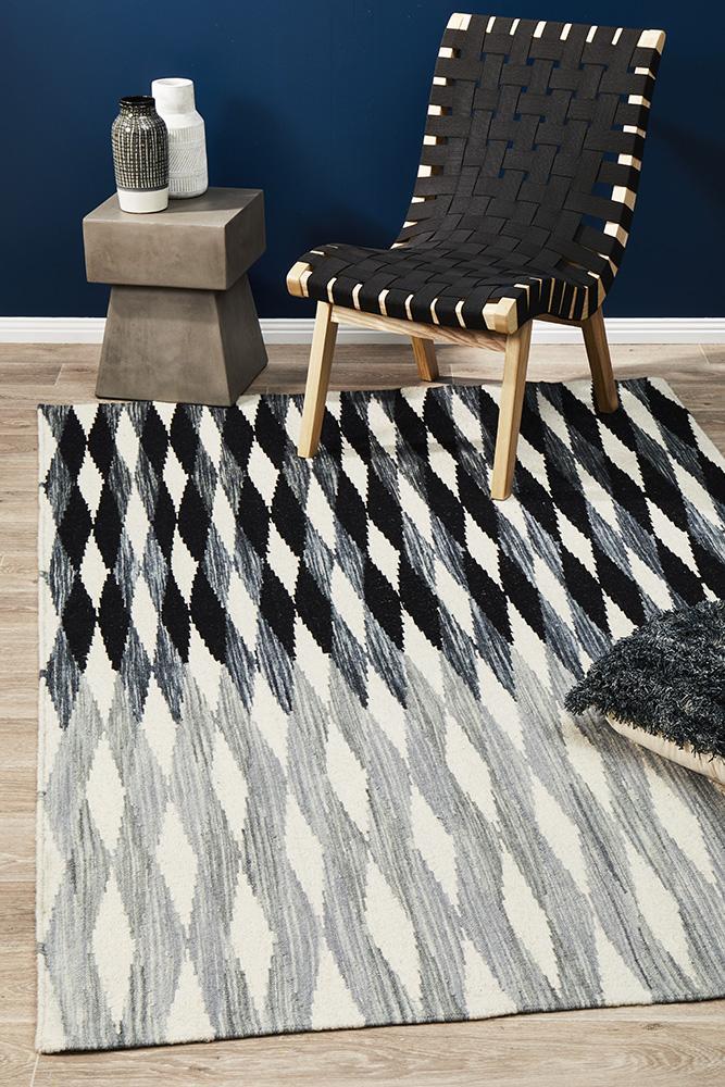 Frida Uber Gradient Rug Black Grey White 320x230cm