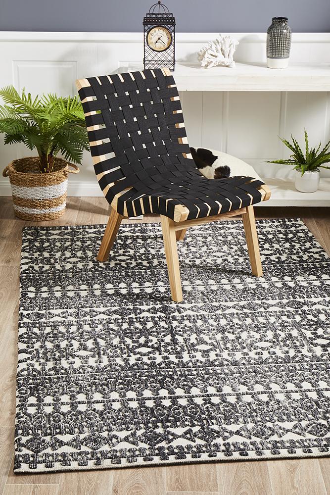 Levi Yasmin Ivory Black Rug 320X230CM