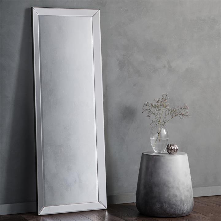 Lisala Mirror