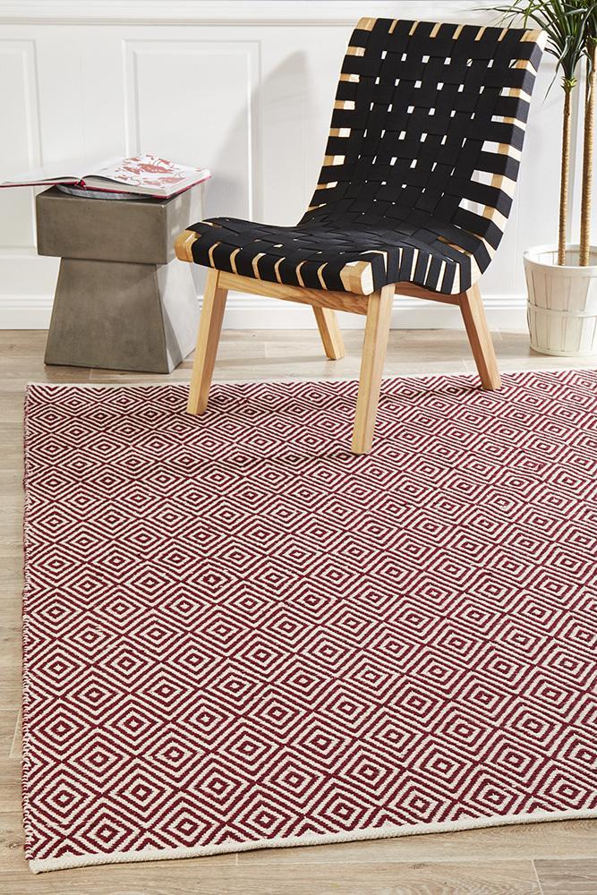 Modern Flatweave Diamond Design Red Rug 280x190cm