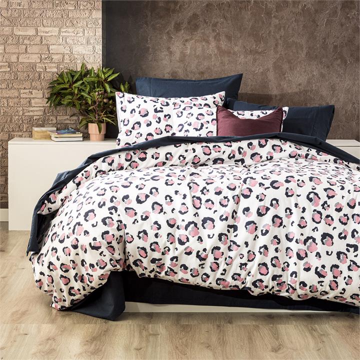 Park Avenue 175 GSM Egyptian cotton Flannelette Quilt Cover set  Queen Snow Leopard