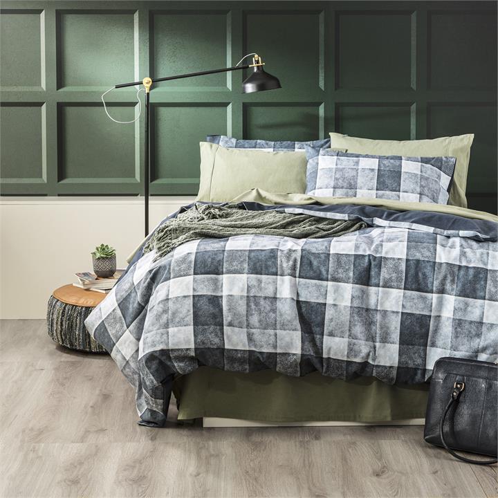 Park Avenue 175 GSM Egyptian cotton Flannelette Quilt Cover set Super King Checkered