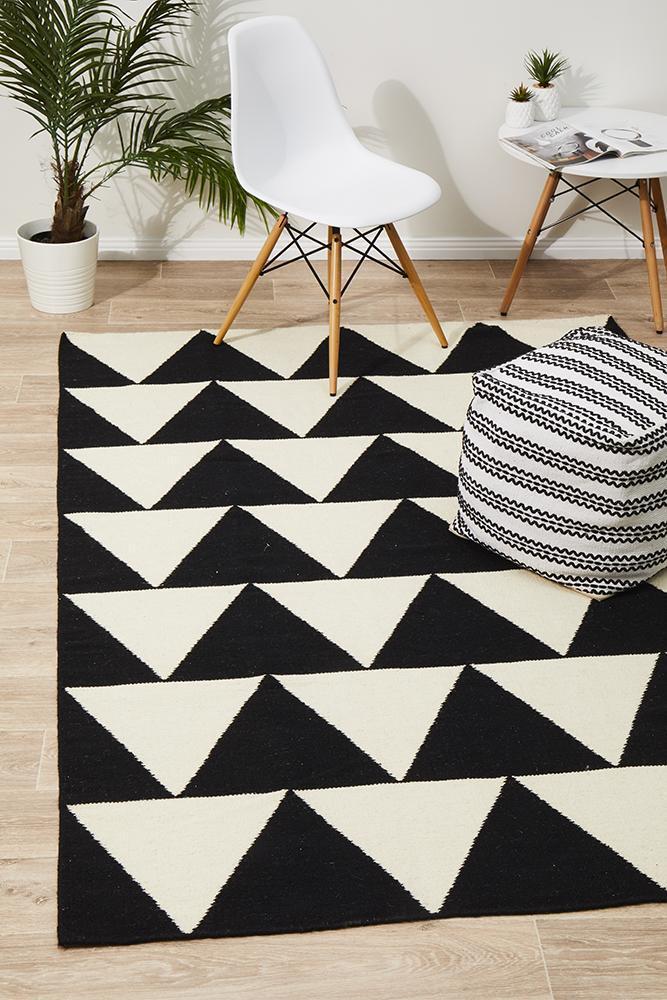 Pyramid Flat Weave Rug Black 225x155cm