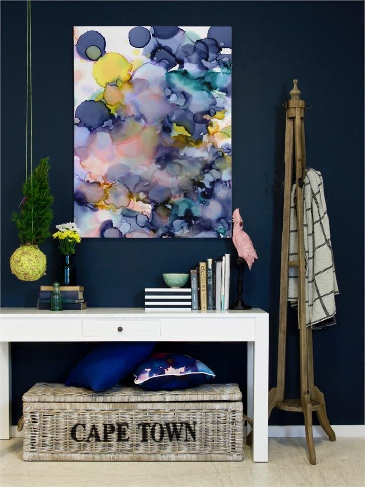 Raindrops 2 - Black Box Frame Canvas - 100x75 - Portrait