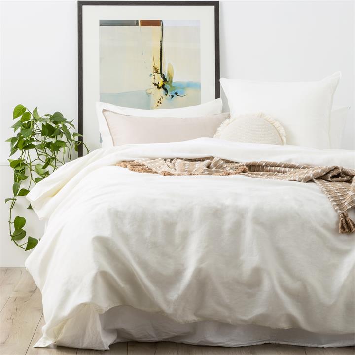 Renee Taylor Cavallo Stone washed  Linen Quilt Cover set King White
