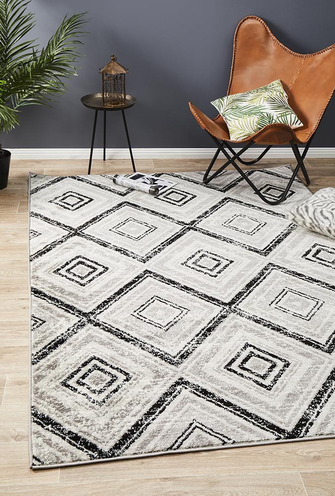 Sabrina Geo Diamonds Rug Grey Black 230x160cm