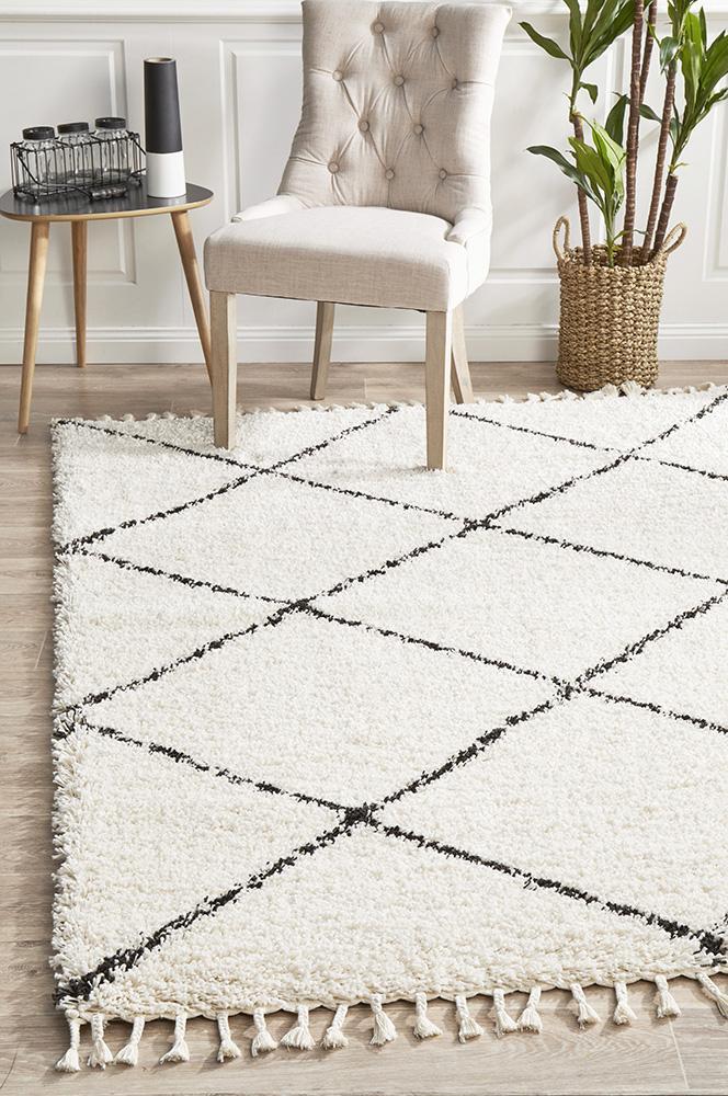 Saffron 22 White 330x240