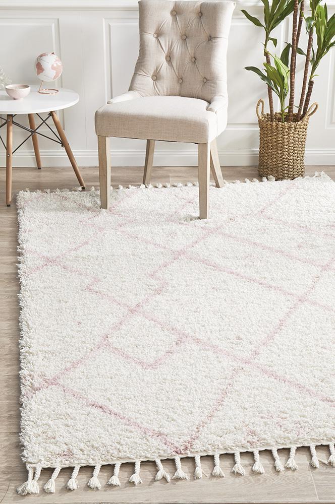 Saffron 44 Pink 330x240