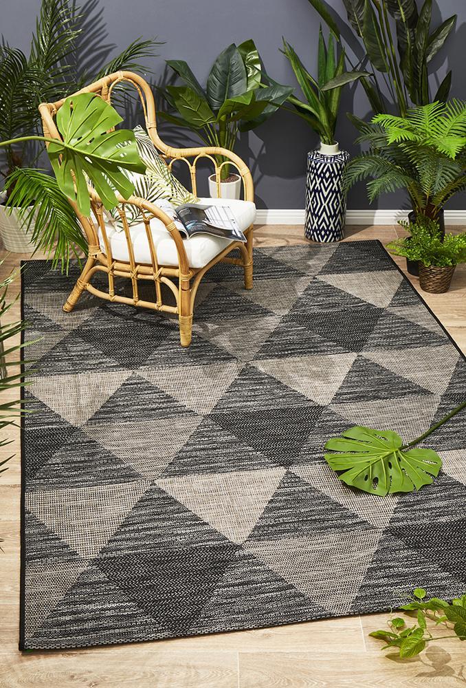 Terrace Geo Runner Rug Black 300X80