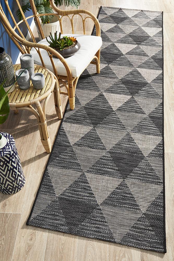 Terrace Geo Runner Rug Black 400X80